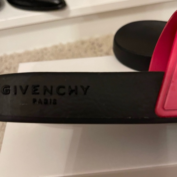 Givenchy Slide Flat Sandal Neon Pink 💕 - Picture 2 of 7